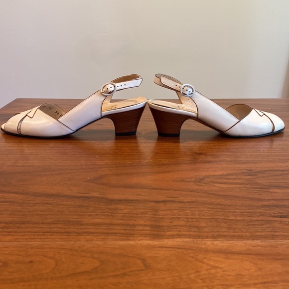 Vintage Salvatore Ferragamo Bussola Heels - Picture 7 of 9